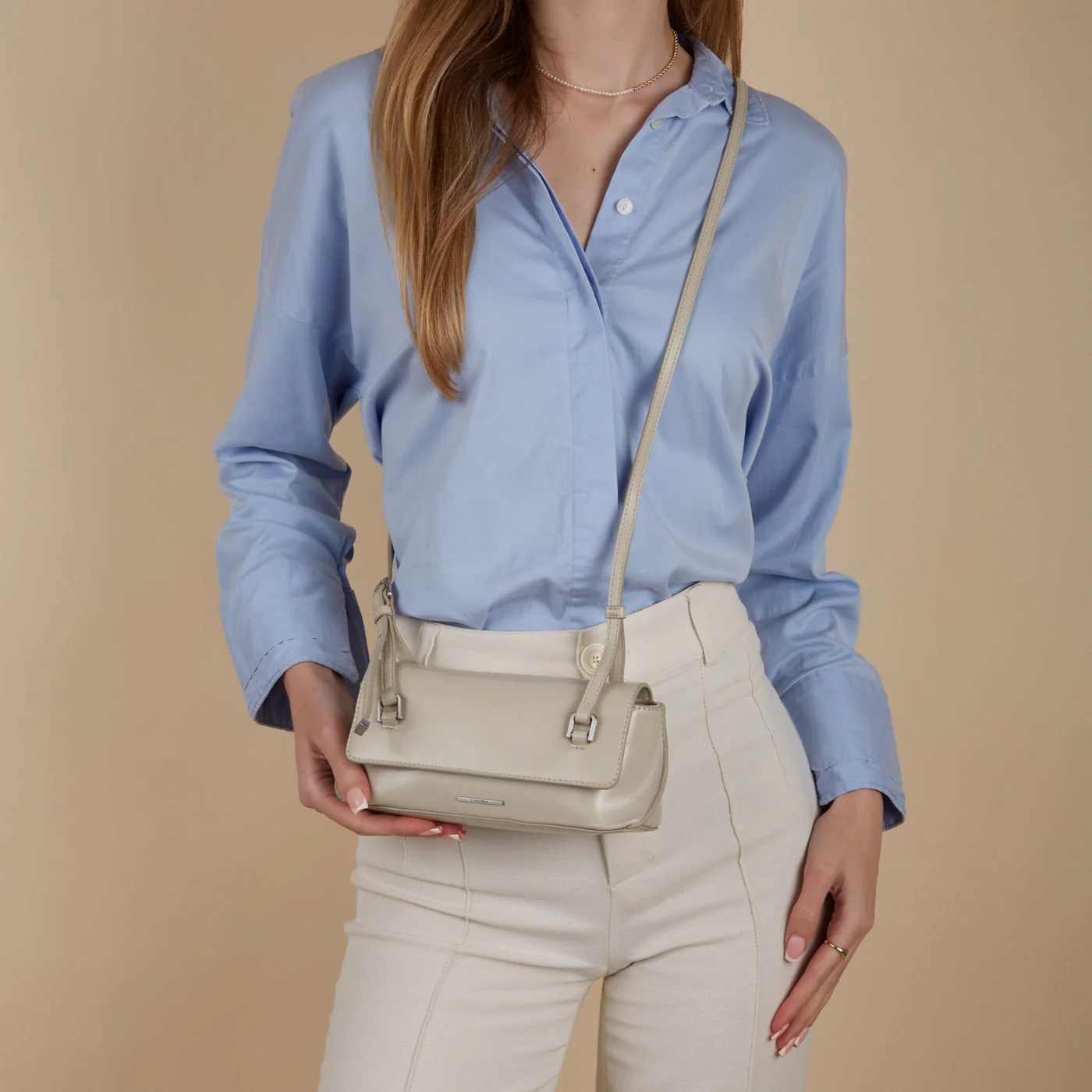Calvin Klein Swing Grey Crossbody bag K60K610934PEA - Image 2