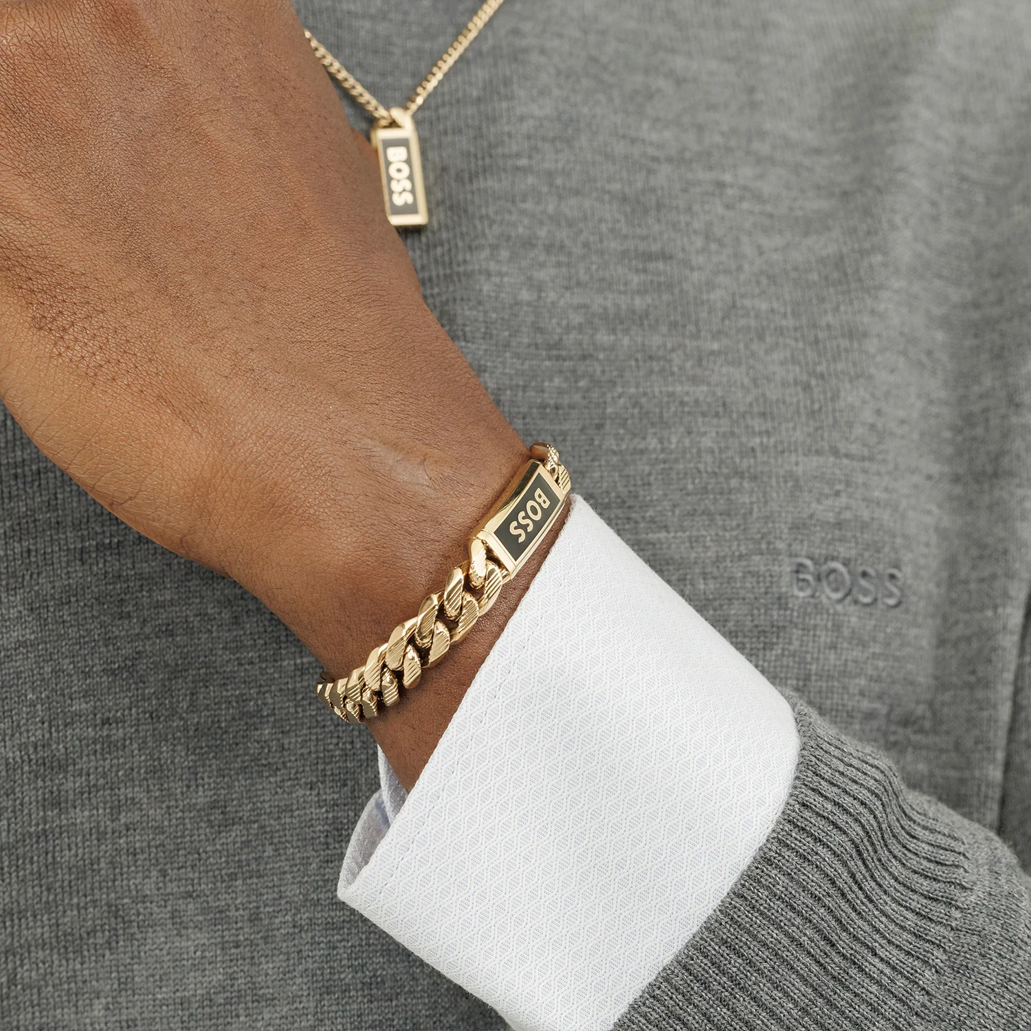 Hugo Boss Kassy Emblem Goudkleurige Armband HBJ1580680M - Image 2