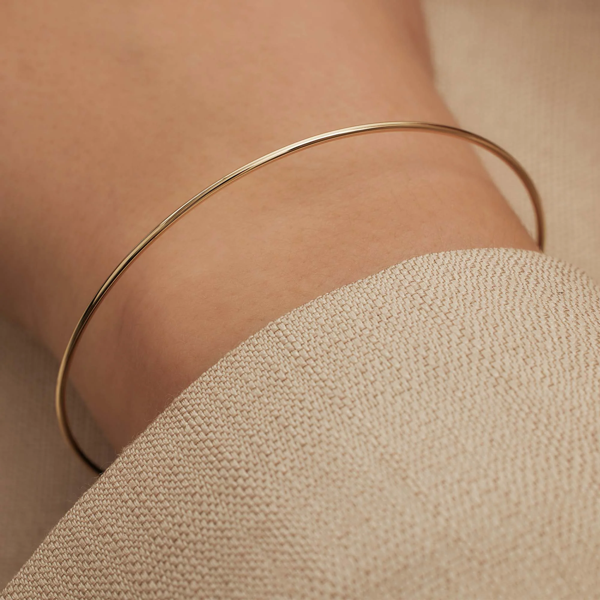 Isabel Bernard Cour d'Honneur Adora 14 Karaat Gouden Bangle IB320109 - Image 3