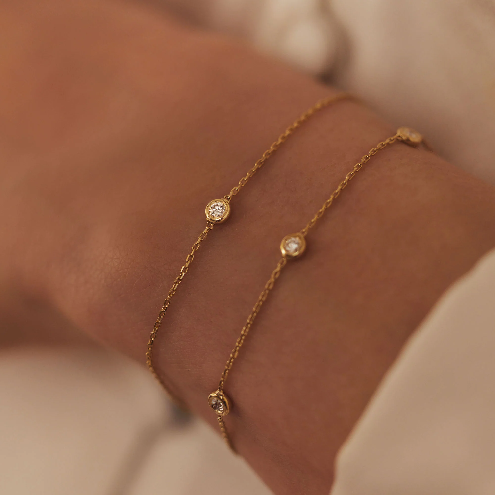 Isabel Bernard De la Paix Alfie 14 karaat gouden armband | diamant 0.05 ct | IBD320002 - Image 3