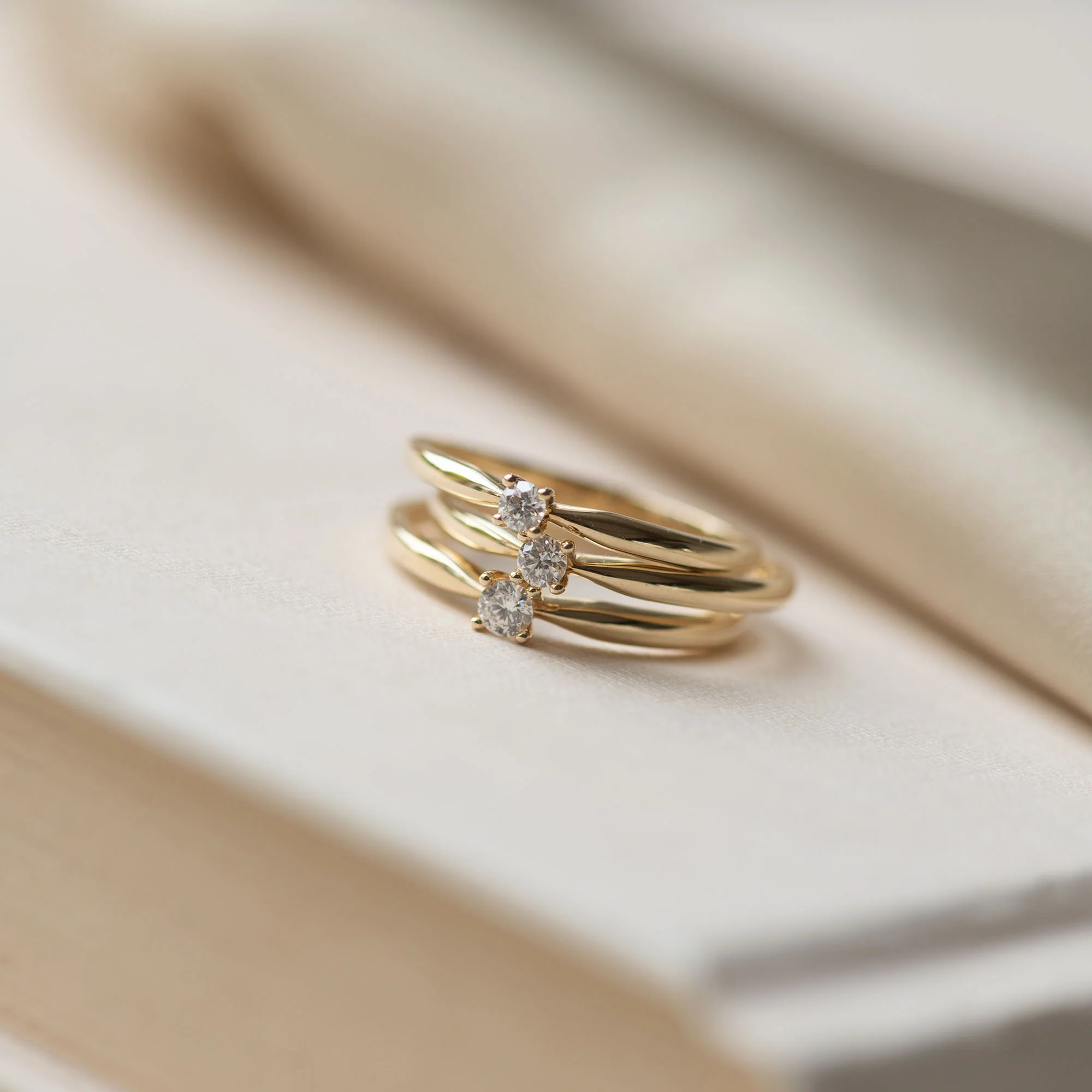 Isabel Bernard De la Paix Christine 14 karaat gouden ring | diamant 0.10 ct | IBD330003-56 - Image 4
