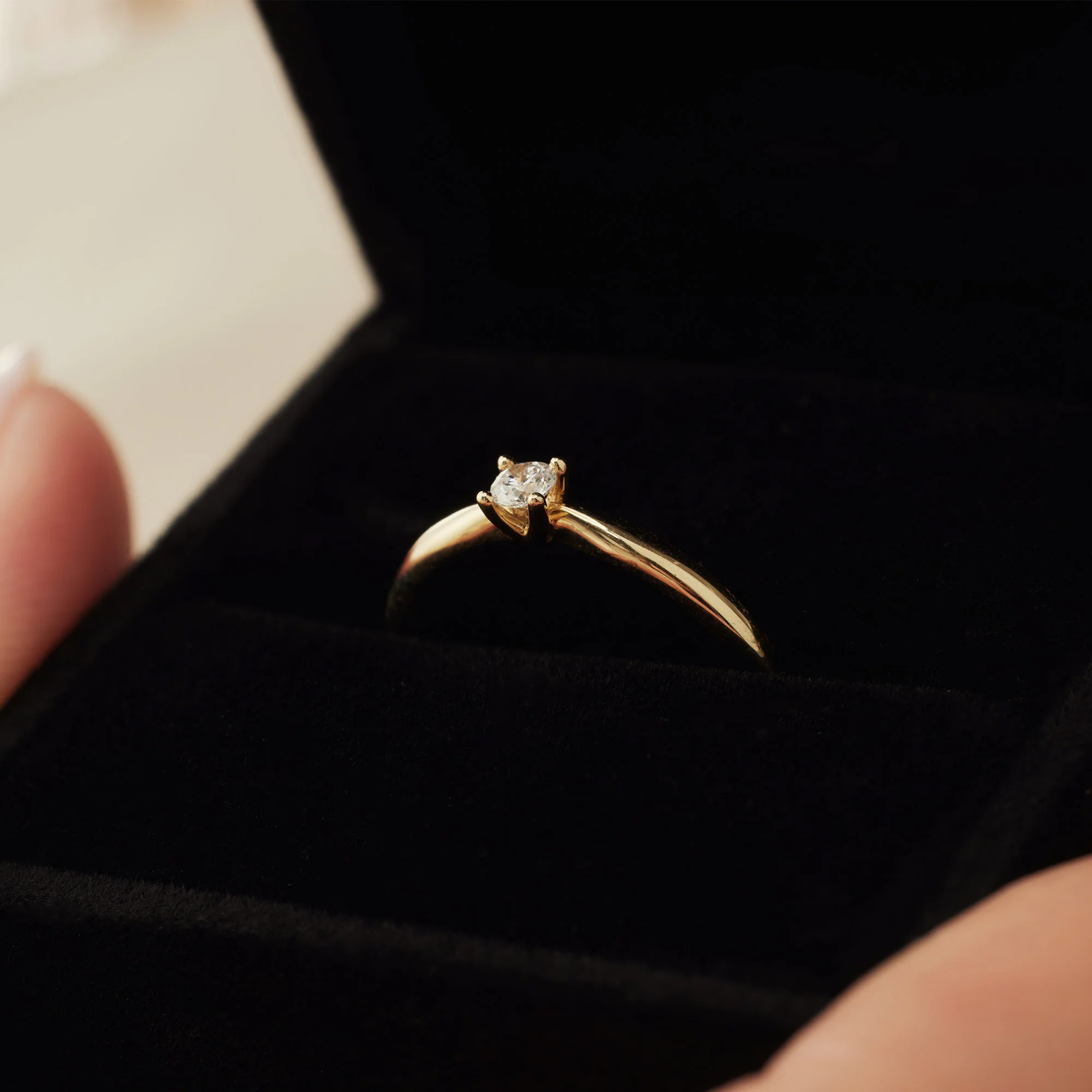 Isabel Bernard De la Paix Christine 14 karaat gouden ring | diamant 0.10 ct | IBD330003-56 - Image 5