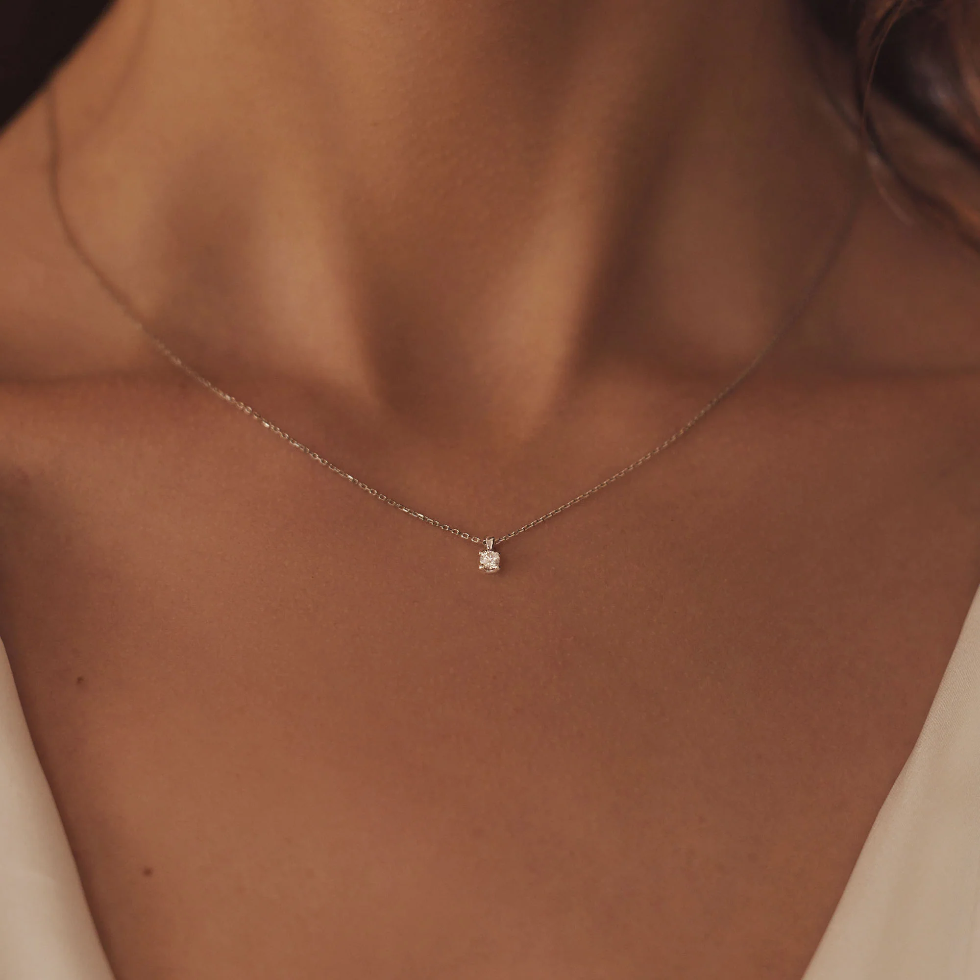 Isabel Bernard De la Paix Christine 14 karaat witgouden collier | diamant 0.10 ct | IBD350006 - Image 2