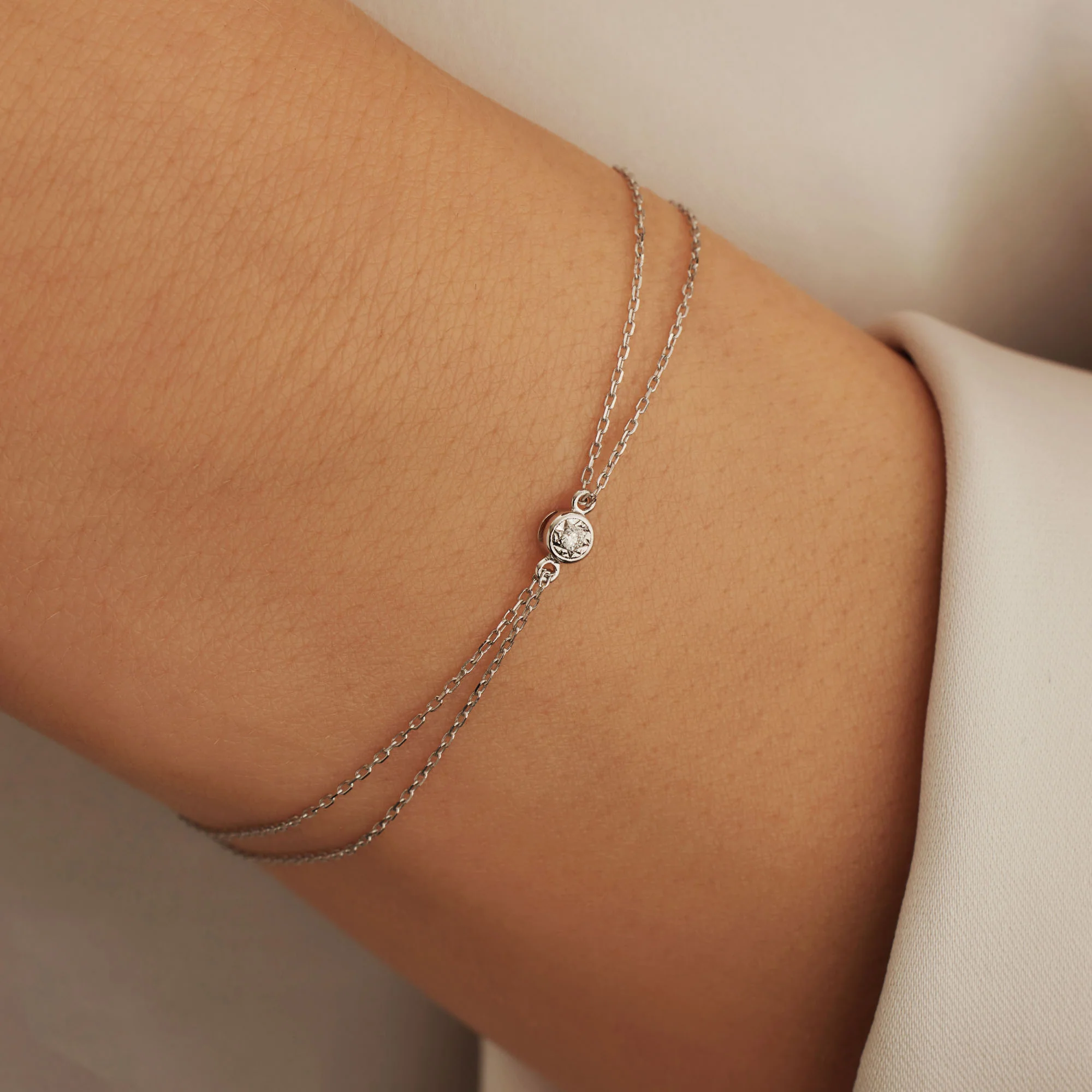Isabel Bernard De La Paix Inaya 14 Karaat Witgouden Armband | Diamant 0.02 ct | IBD320010 - Image 2