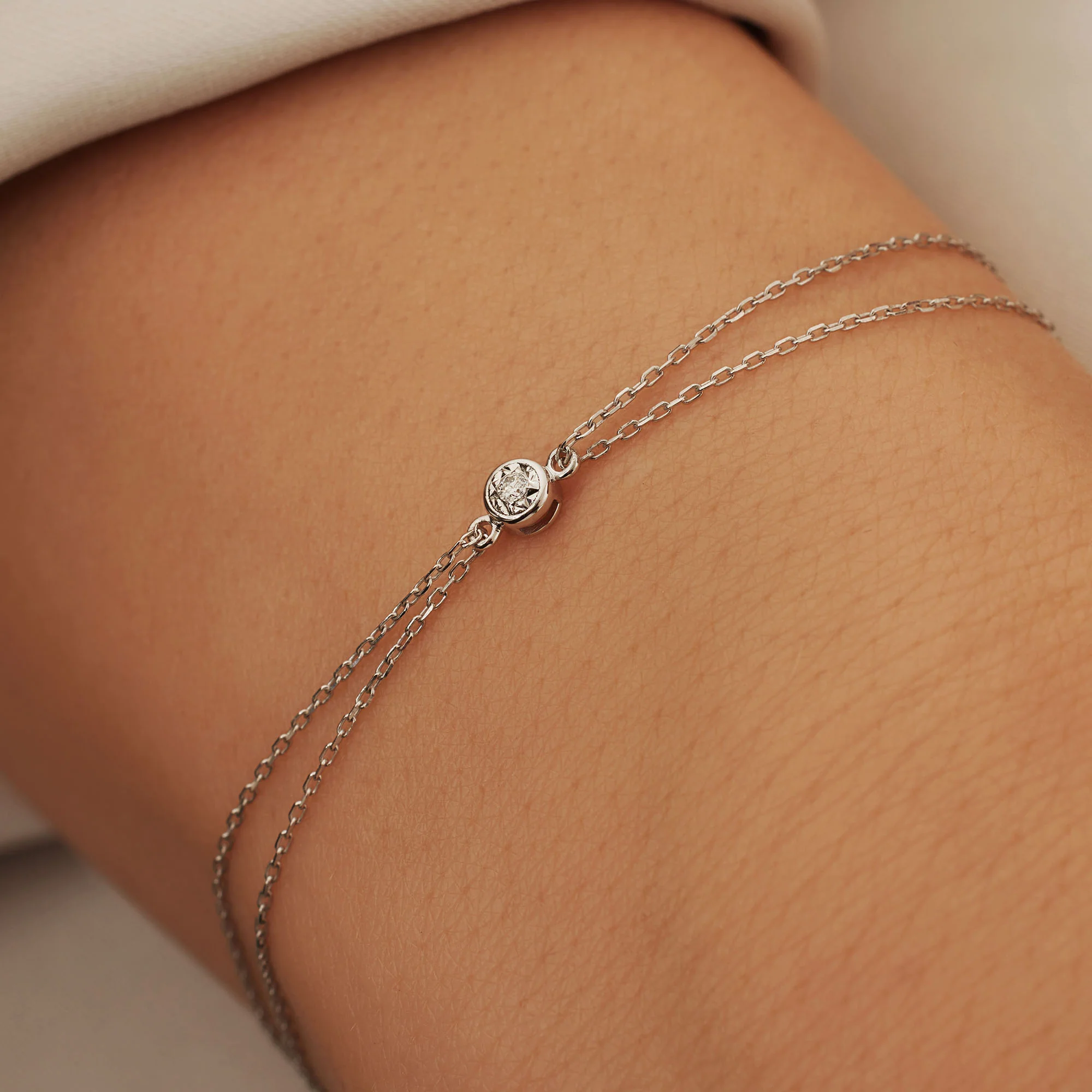 Isabel Bernard De La Paix Inaya 14 Karaat Witgouden Armband | Diamant 0.02 ct | IBD320010 - Image 3