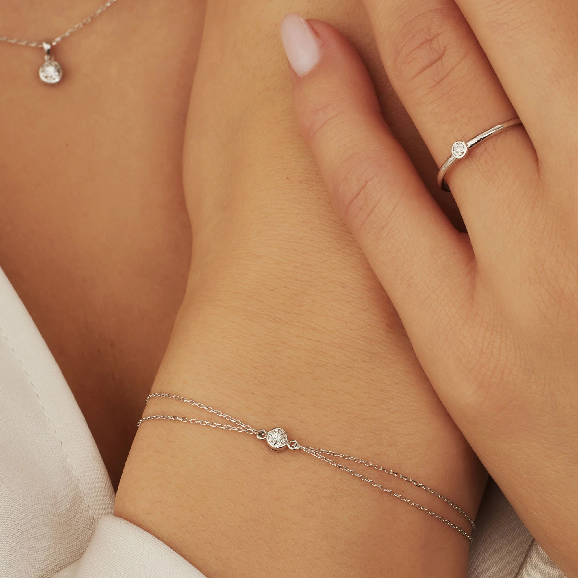 Isabel Bernard De La Paix Inaya 14 Karaat Witgouden Armband | Diamant 0.02 ct | IBD320010 - Image 4