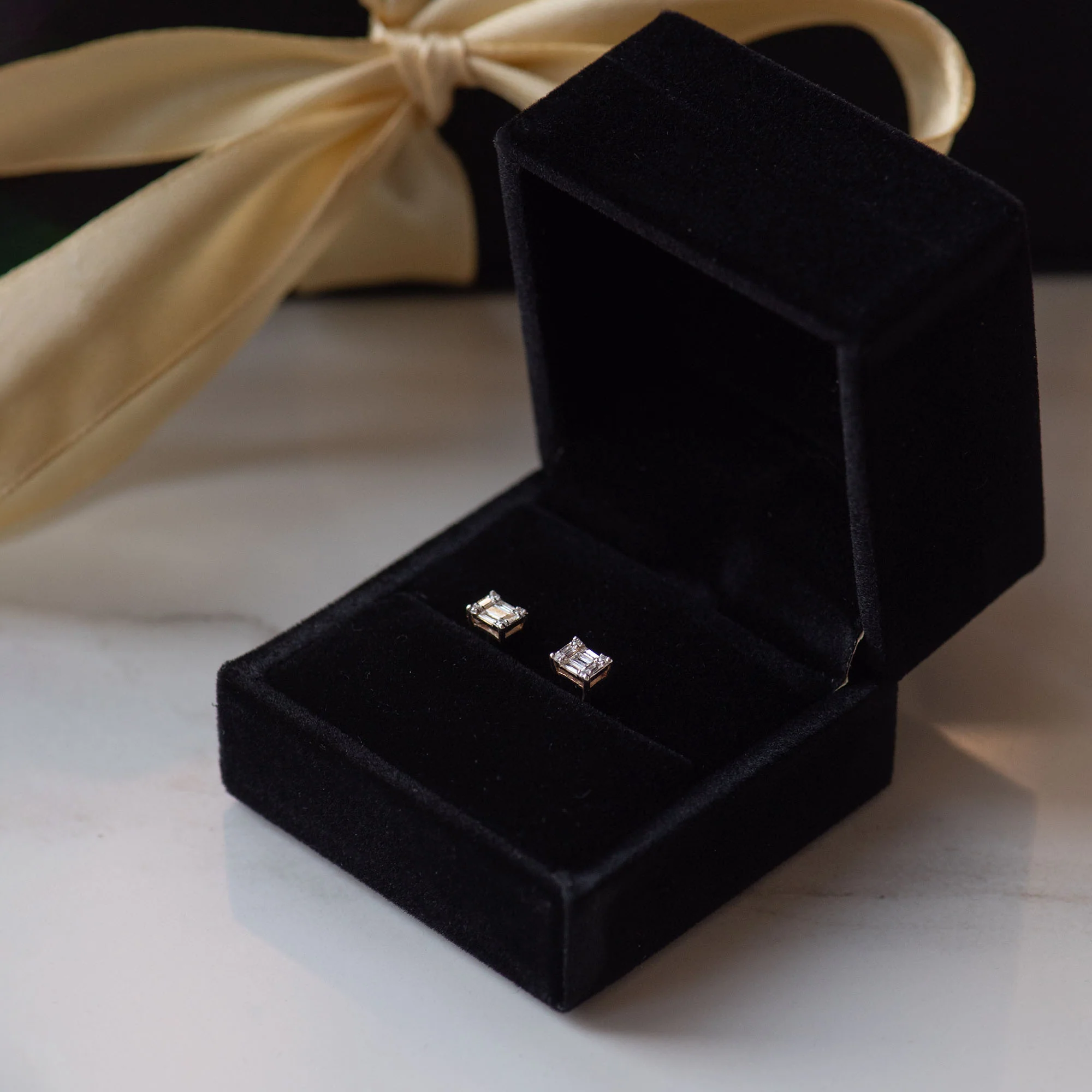 Isabel Bernard De la Paix Maxime 14 karaat gouden oorknoppen met diamant 0.26 ct IBD360020 - Image 8