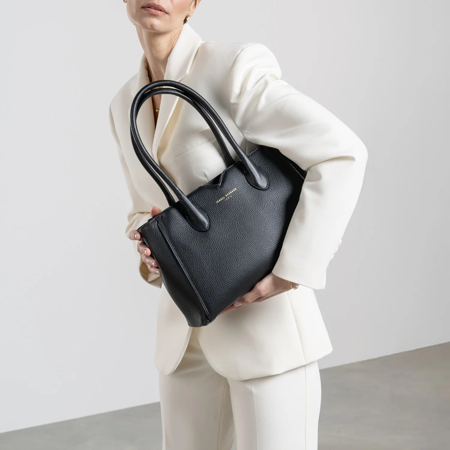 Isabel Bernard Honoré Cloe Midi Zwarte Kalfsleren Handtas IB25082-001 - Image 6