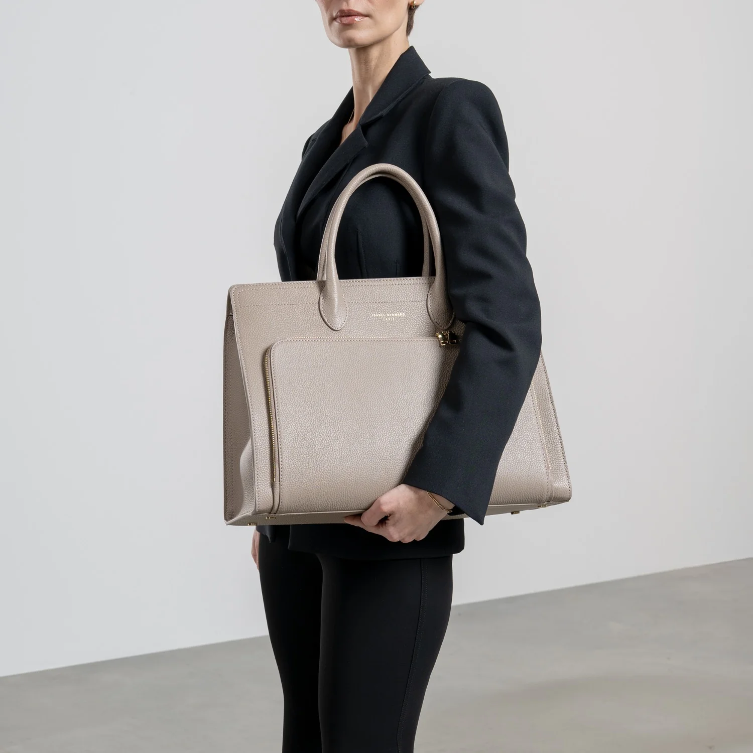 Isabel Bernard Honoré Nadine Taupe Handtas van Kalfsleer IB25038 - Image 2