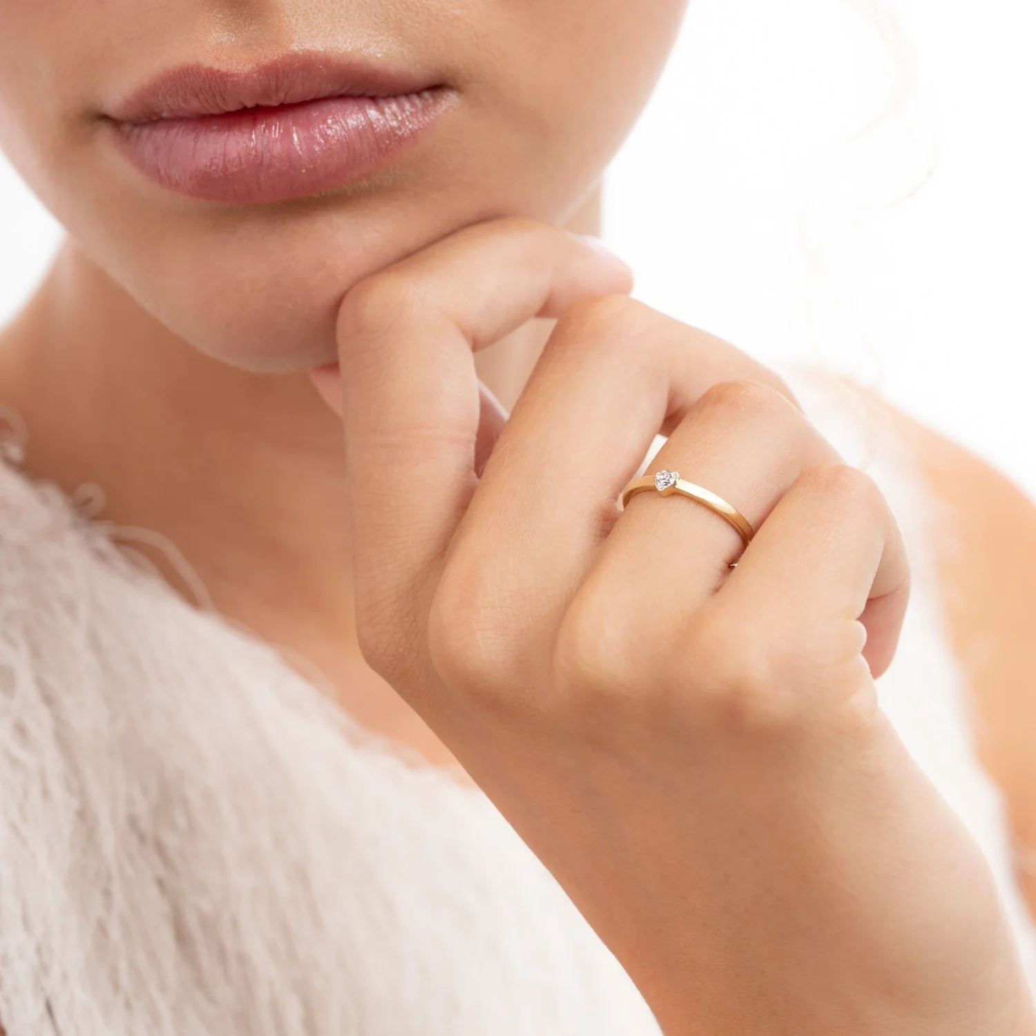 Isabel Bernard Rivoli Amore 14 Karaat Gouden Stacking Ring Met Zirkonia Steentje IB330109-50 - Image 2