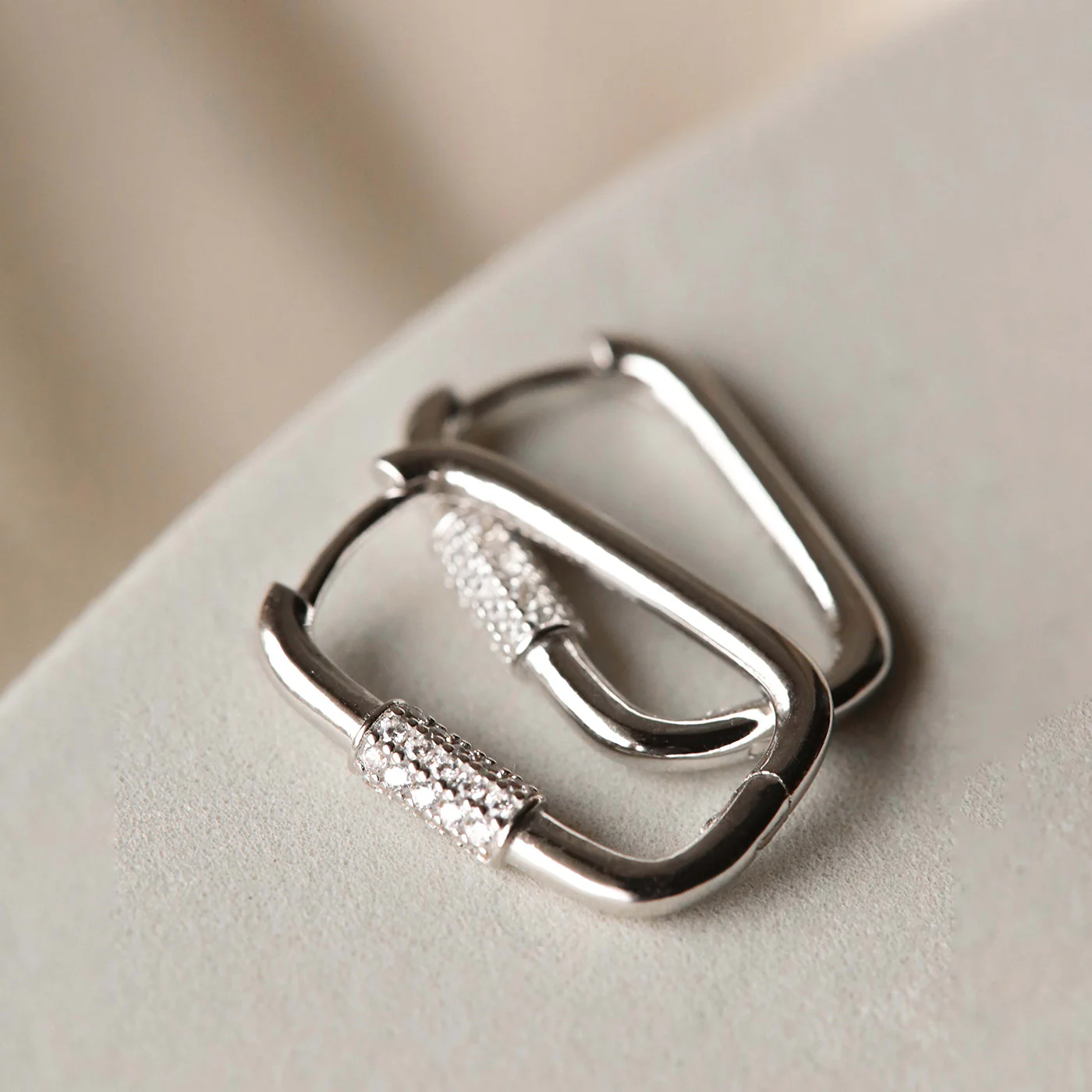 Karma 925 Sterling Silver Square Zirconia Hoop Earrings H61S - Image 3