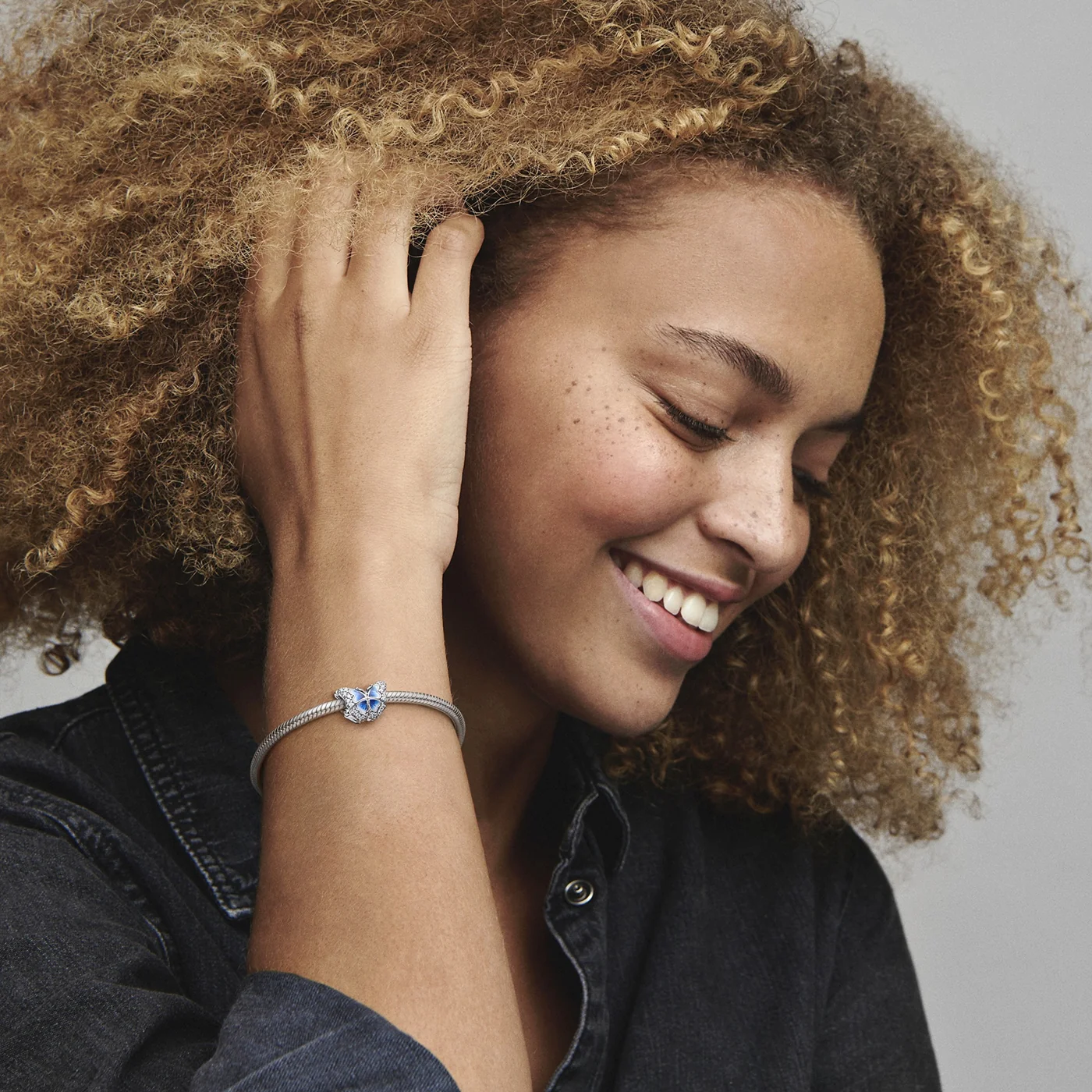 Pandora Moments 925 Sterling Silver Blauwe Vlinder Sprankelende Bedel 790761C01 - Image 2