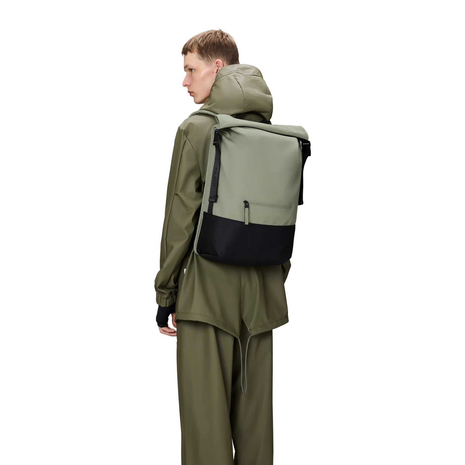 Rains Trail Green Rolltop Rugzak R14320-108 - Image 2