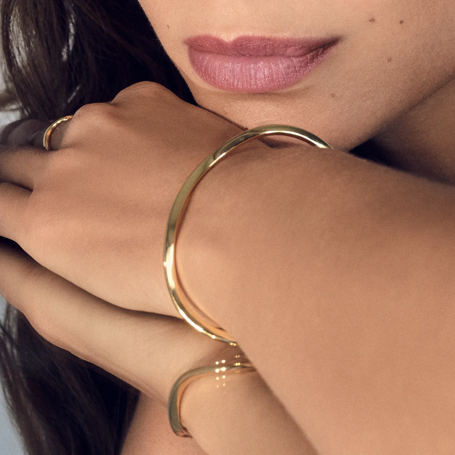 Sif Jakobs Ellera Waves Pianura Bangle Vergulde Armband SJ-BG3879-YG - Image 4